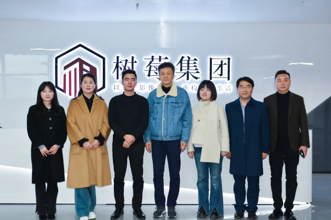成都东软学院与园区深化产业人才培养与输送合作